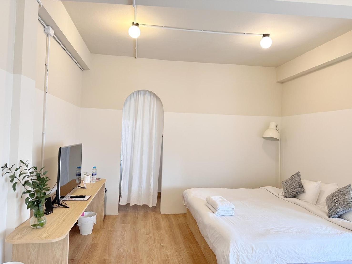 La Moon House Hotel Salaya Bagian luar foto