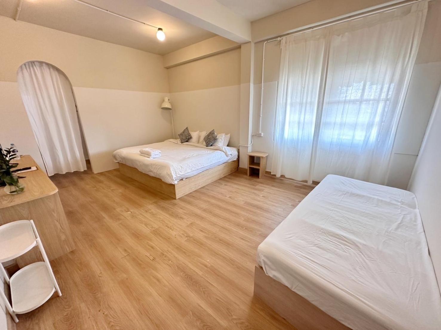 La Moon House Hotel Salaya Bagian luar foto