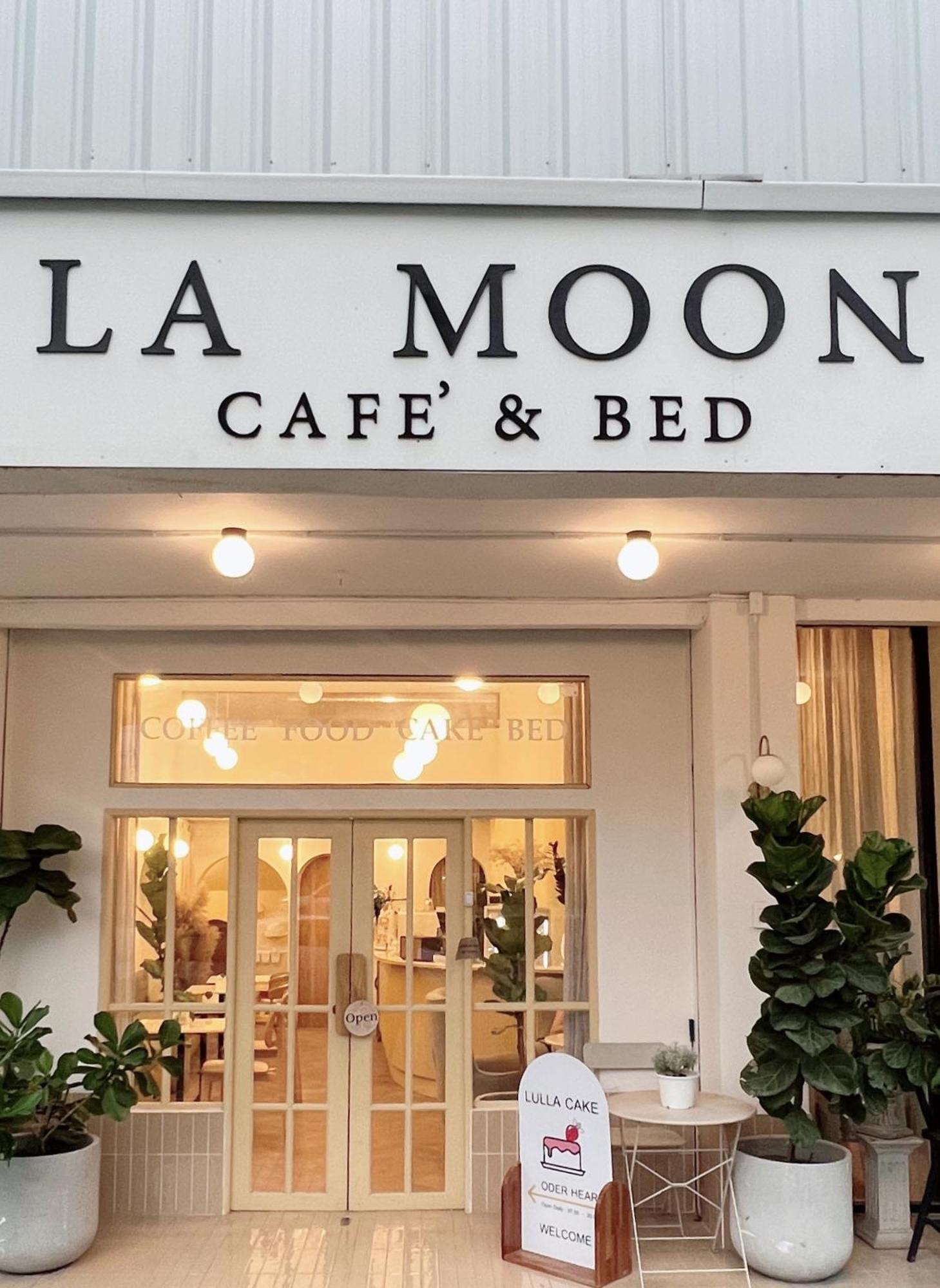 La Moon House Hotel Salaya Bagian luar foto